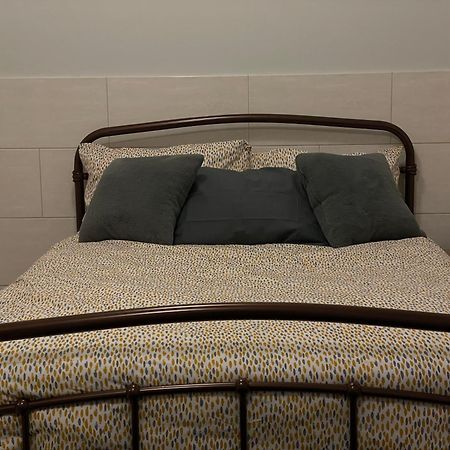 Beanies Lornestreet Four Bed House Apartment สวินดอน ภายนอก รูปภาพ