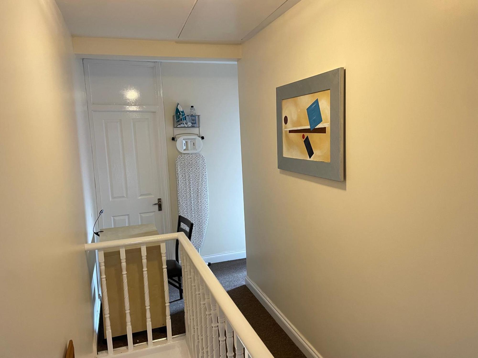 Beanies Lornestreet Four Bed House Apartment สวินดอน ภายนอก รูปภาพ