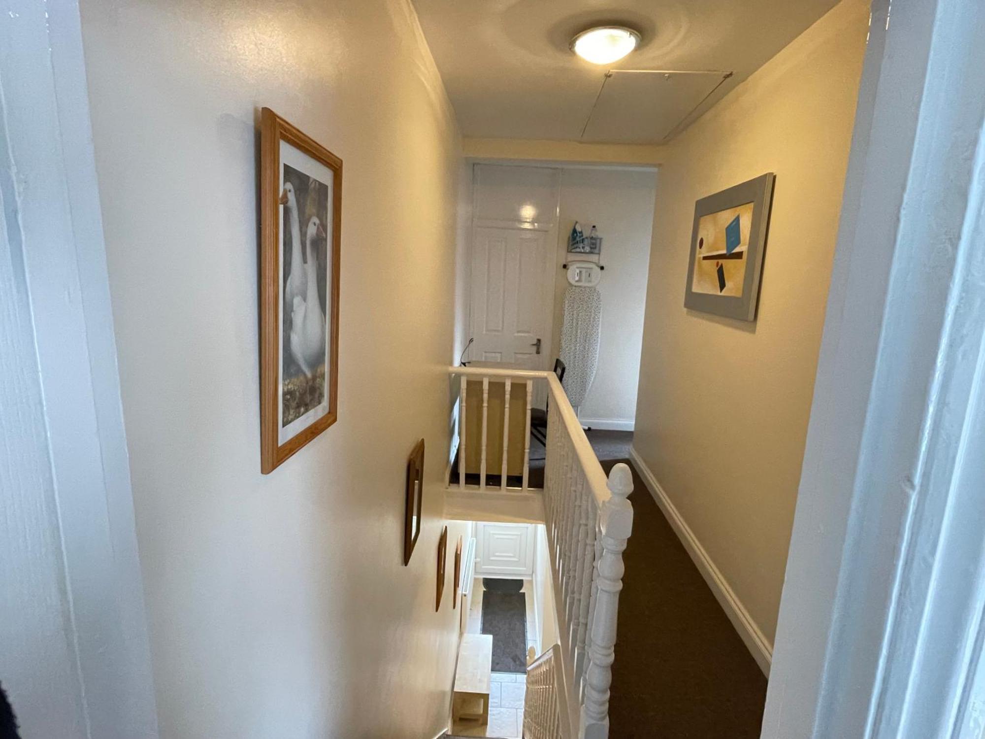 Beanies Lornestreet Four Bed House Apartment สวินดอน ภายนอก รูปภาพ