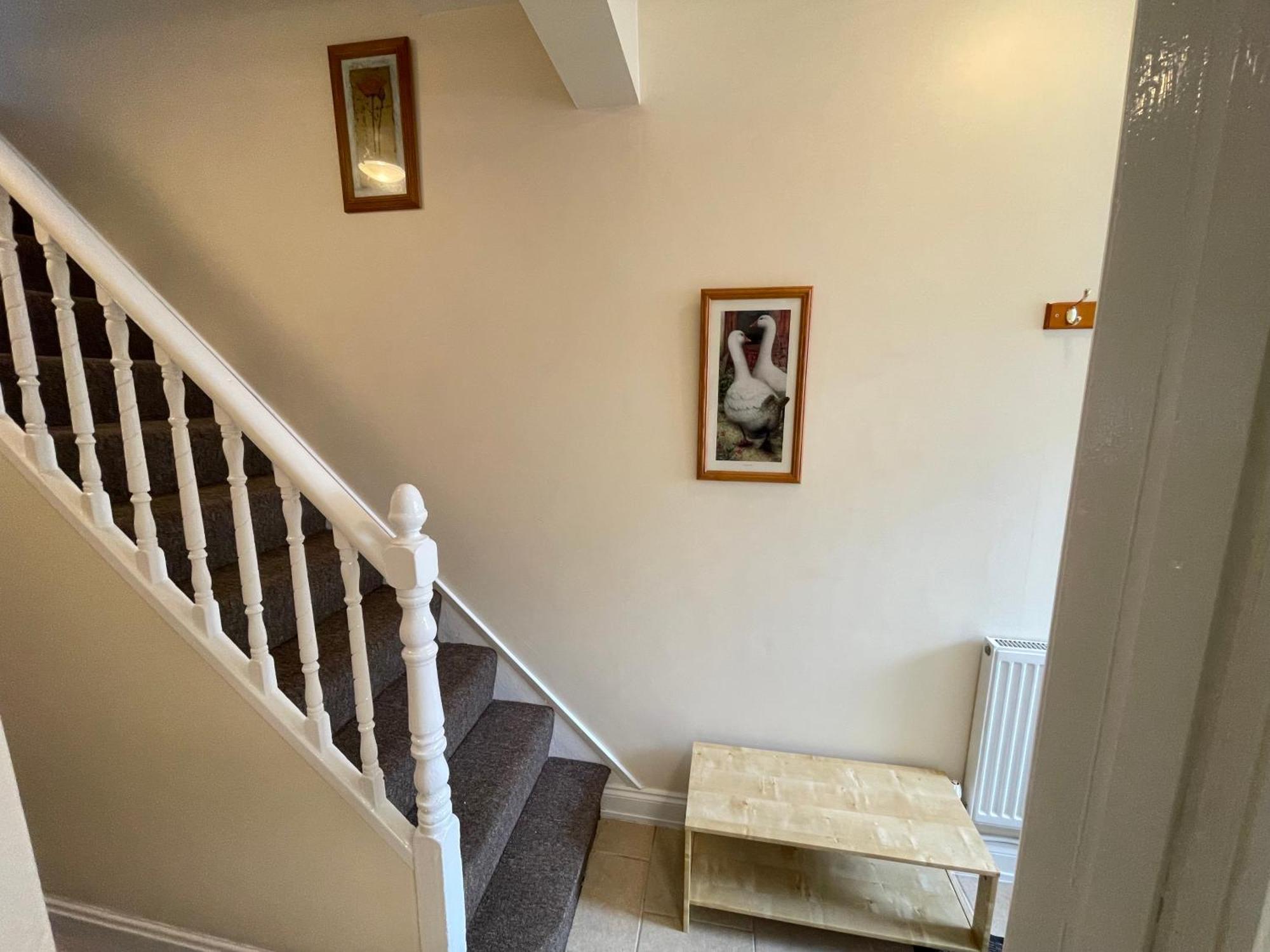 Beanies Lornestreet Four Bed House Apartment สวินดอน ภายนอก รูปภาพ